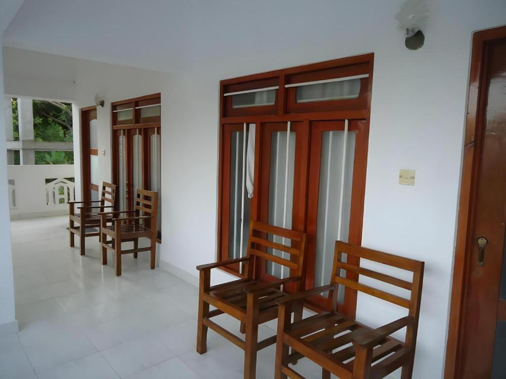 Kent Hotel Tissamaharama Exterior photo