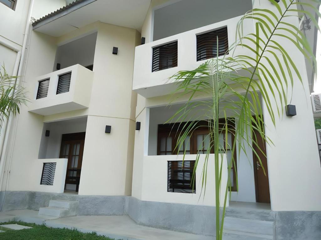The Kent Tissamaharama Exterior photo
