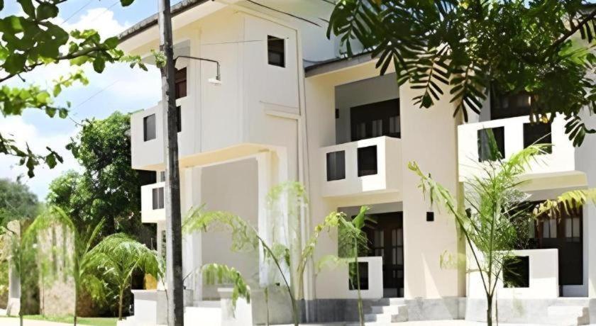 The Kent Tissamaharama Exterior photo