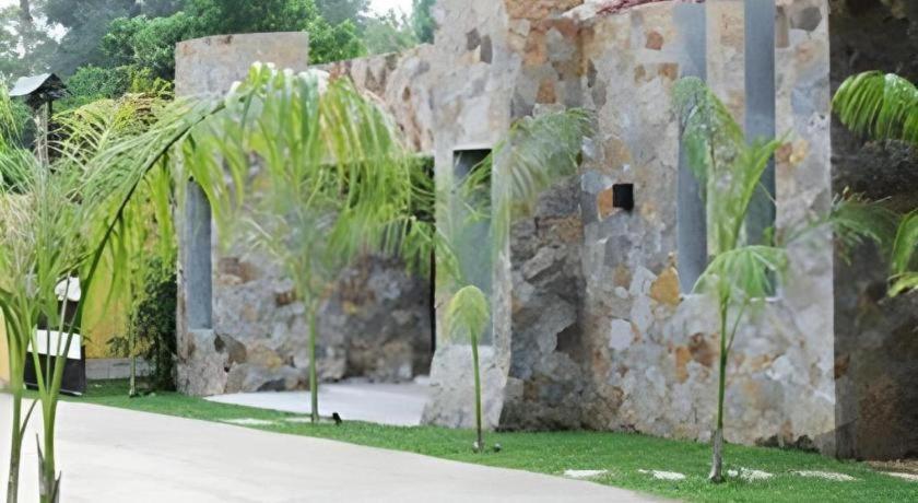 The Kent Tissamaharama Exterior photo