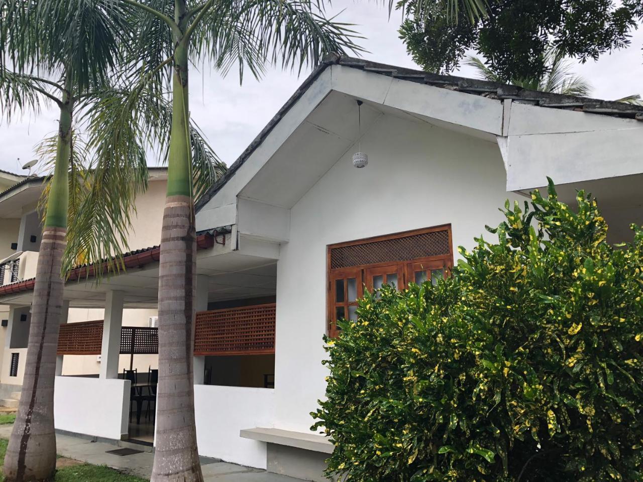 The Kent Tissamaharama Exterior photo